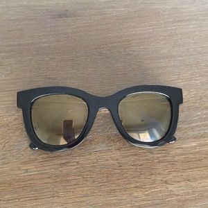 BLACK AND GOLD CHILLI BEANS SUNGLASSES!